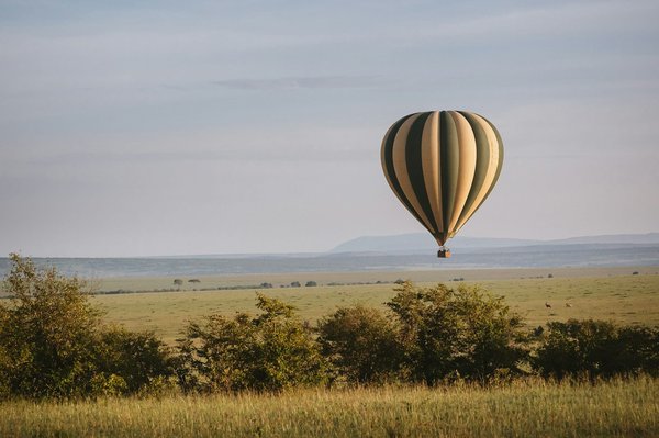 Quels sont les meilleurs itinéraires pour un tour en montgolfière au-dessus des temples de Bagan?